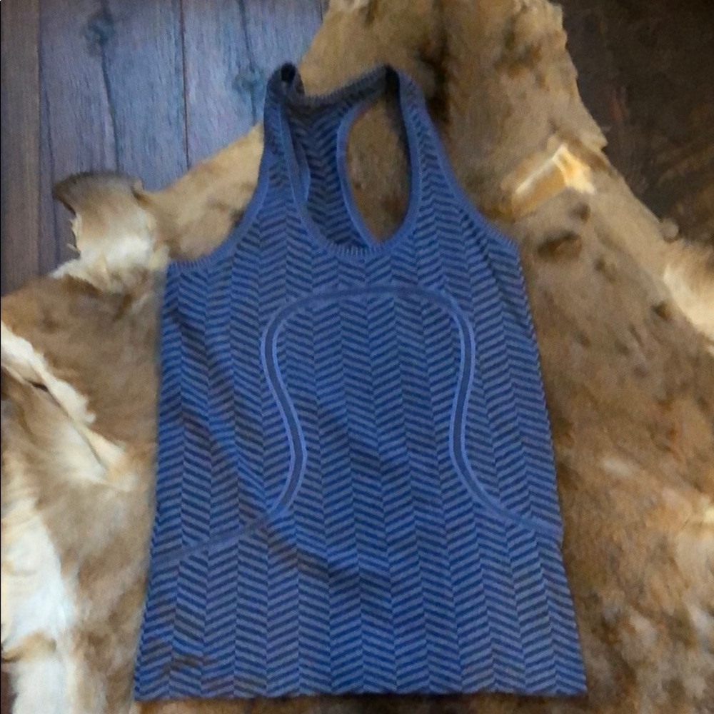 Lululemon tank